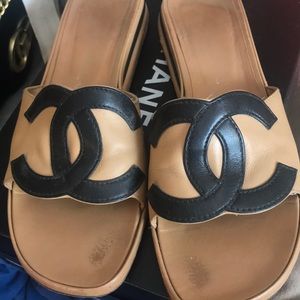 🔴CHANEL TWO TONE SANDALS, BOX & DUST BAGS